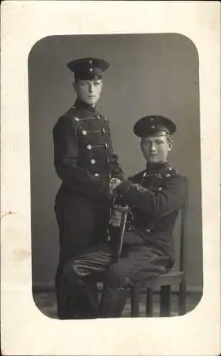 Foto Ak Deutsche Soldaten in Uniformen, Kaiserzeit, Jahr 1916