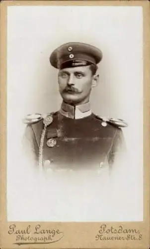 CdV Potsdam, deutscher Soldat in Uniform, Schulterschnur