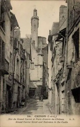 Ak Chinon Indre et Loire, Rue du Grand Carroi, Porte d'entree du Chateau