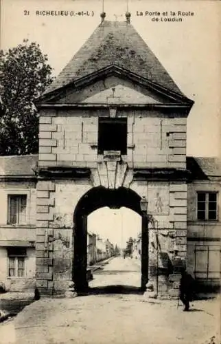 Ak Richelieu Indre et Loire, Porte, Route de Loudun