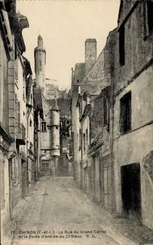 Ak Chinon Indre et Loire, Rue du Grand Carrol, Porte d'entree du Chateau