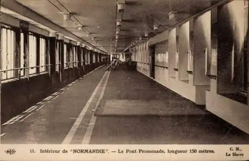 Ak Passagierschiff Normandie, CGT, Promenadendeck