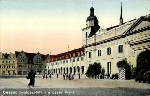 Ak Dessau in Sachsen Anhalt, Schlossplatz und großer Markt