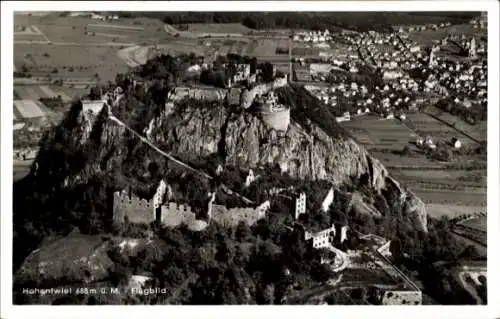 Ak Singen Hohentwiel im Kreis Konstanz, Burg, Fliegeraufnahme