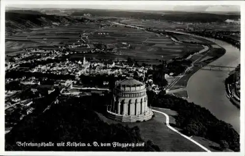 Ak Kelheim an der Donau Niederbayern, Befreiungshalle, Fliegeraufnahme