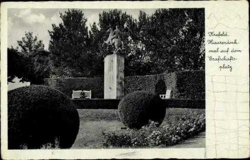 Ak Krefeld am Niederrhein, Husarendenkmal, Grafschaftsplatz