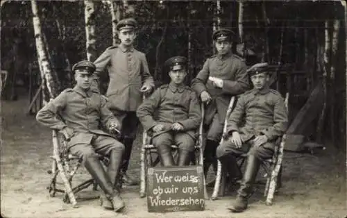 Foto Ak Altes Lager bei Jüterbog in Brandenburg, Gruppenbild, Soldaten