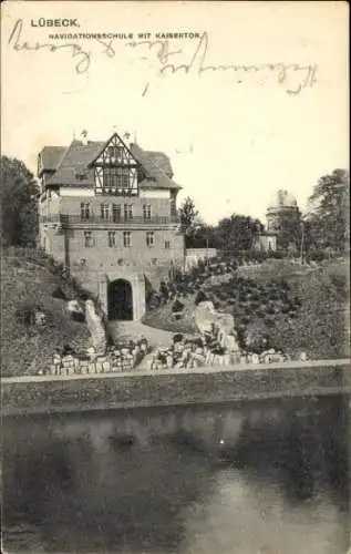 Ak Hansestadt Lübeck, Navigationsschule, Kaisertor