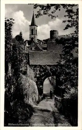 Ak Lindenfels im Odenwald, Blick auf das äußere Stadttor und Kirche