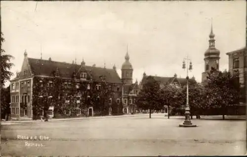 Ak Riesa an der Elbe Sachsen, Rathaus, Uhrenturm, Kirche