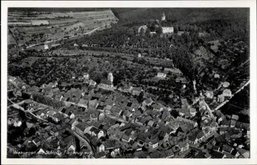 Ak Wasungen im Thüringer Wald, Fliegeraufnahme Ort mit Schloss