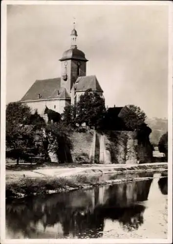 Foto Ak Lauffen am Neckar, Partie an der Kirche