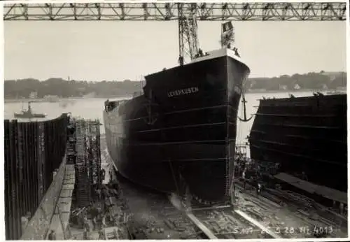 Foto Dampfer Leverkusen, HAPAG, Stapellauf 1928