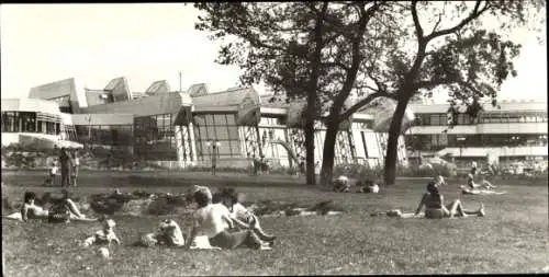 Foto Berlin Pankow, Sport- und Erholungszentrum, Freizeitpark, Schwimmhalle