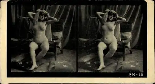 Stereo Foto Erotik, Frauenakt, sitzend, Schleier