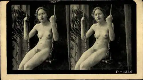 Stereo Foto Erotik, Frauenakt, auf einer Schaukel