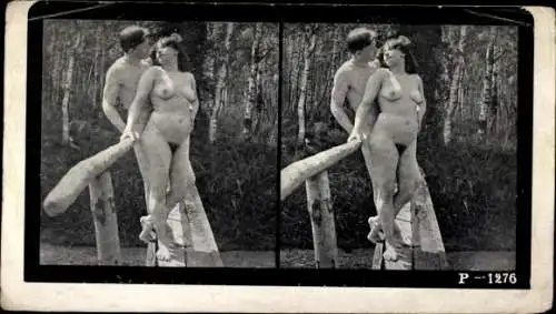 Stereo Foto Erotik, Frauenakt, Frau mit Mann auf einem Holzsteg