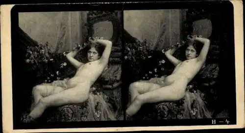 Stereo Foto Erotik, Frauenakt, sitzend, zurückgelehnt