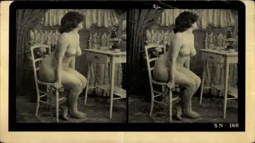 Stereo Foto Erotik, Frauenakt, auf einem Stuhl sitzend