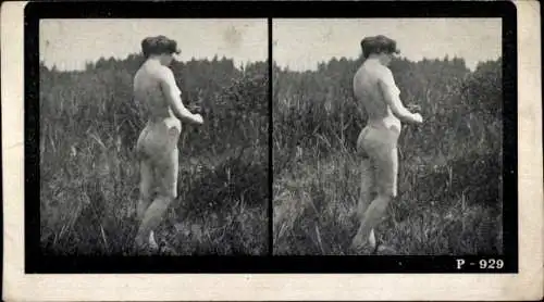 Stereo Foto Erotik, Frauenakt, in der Natur stehend, Rückansicht