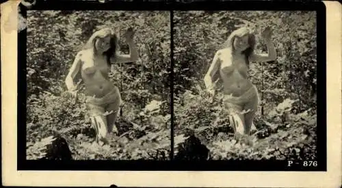 Stereo Foto Erotik, Frauenakt, in der Natur stehend