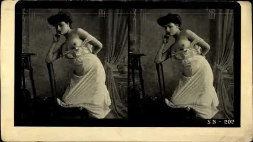 Stereo Foto Erotik, Frau im Unterkleid, Busen