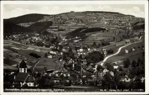 Ak Brunndöbra Klingenthal im Vogtland Sachsen, Sachsenberg Georgenthal, Aschberg, Gesamtansicht