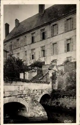 Ak Bourgueil Indre et Loire, L'Abbaye, Le Pont et l'Escalier conduisant aux jardins