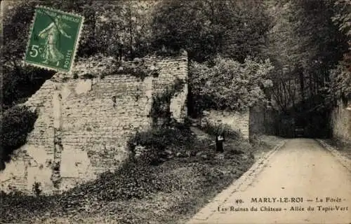 Ak Marly le Roi Yvelines, Foret, Ruines du Vieux Chateau