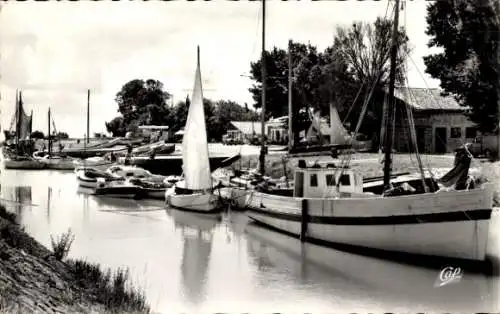 Ak Meschers Charente Maritime, Port