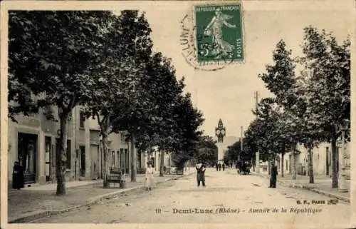 Ak Tassin la Demi Lune Rhone, Avenue de la République