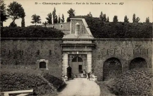 Ak Champagne, Fort de la Duchère