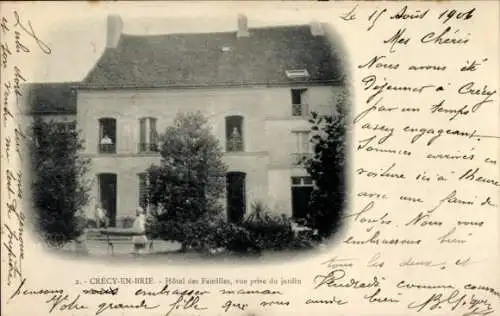 Ak Crécy en Brie Crécy la Chapelle Seine et Marne, Hotel des Familles, vue prise du jardin