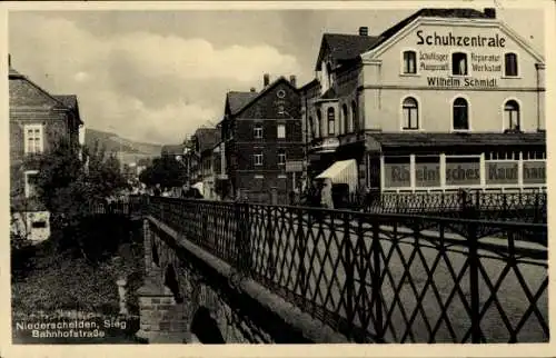 Ak Niederschelden Siegen, Bahnhofstraße, Rheinisches Kaufhaus, Schuhzentrale Wilhelm Schmidt