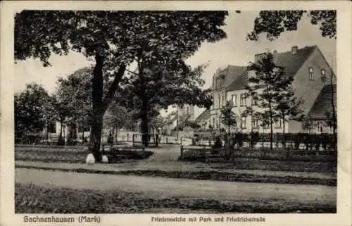 Ak Sachsenburg Oranienburg in der Mark, Friedenseiche mit Park und Friedrichstraße