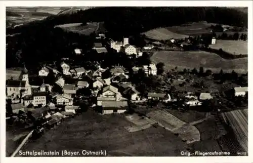 Ak Sattelpeilnstein Traitsching im Bayerischen Wald, Fliegeraufnahme, Schloss Brauerei