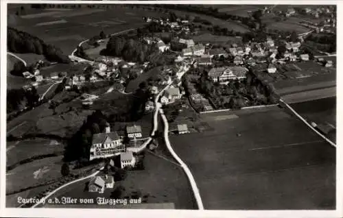 Ak Lautrach in Schwaben Unterallgäu, Fliegeraufnahme