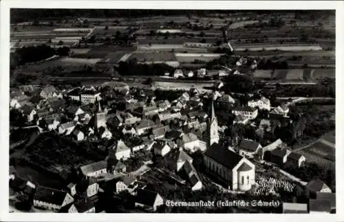 Ak Ebermannstadt in Oberfranken, Fliegeraufnahme, Kirche