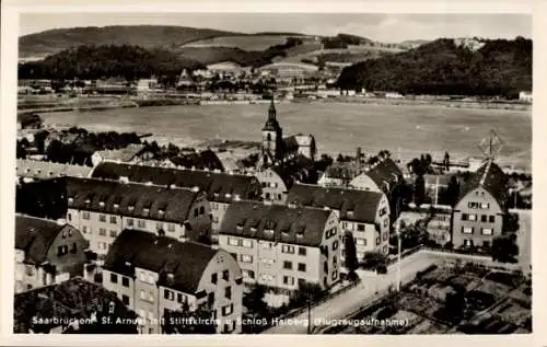 Ak St. Arnual Saarbrücken im Saarland, Fliegeraufnahme, Stiftskirche, Schloss Halberg