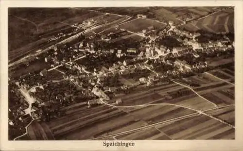 Ak Spaichingen Kreis Tuttlingen, Blick auf den Ort, Fliegeraufnahme