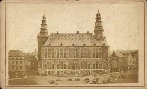 CdV Aachen, Rathaus, Platz