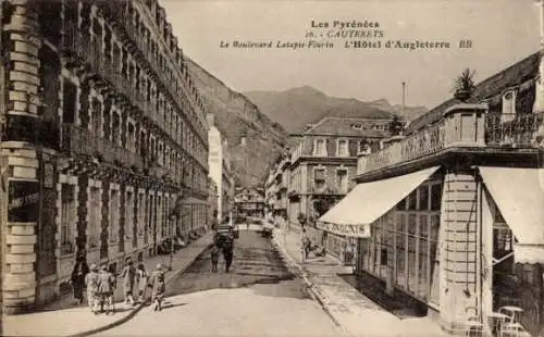 Ak Cauterets Hautes Pyrénées, Le Boulevard Latapie-Flurin, L'Hotel d'Angleterre