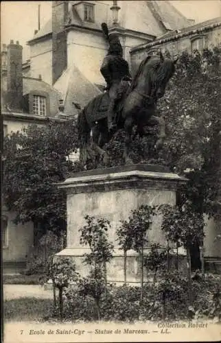 Ak Saint Cyr l'Ecole Yvelines, Statue de Marceau