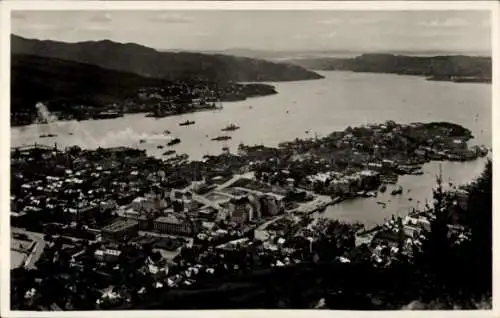 Ak Bergen Norwegen, Blick über die Stadt an der Westküste