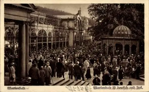 Ak Mariánské Lázně Marienbad Region Karlsbad, Kreuzbrunnen-Kolonnade