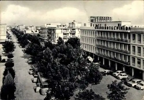 Ak Bibione San Michele al Tagliamento Veneto, Straßenpartie, Grandhotel Pineda