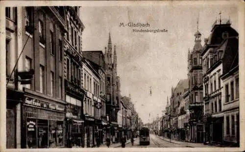 Ak Mönchengladbach, Hindenburgstraße, Geschäft Gust. Fuchs, Straßenbahn