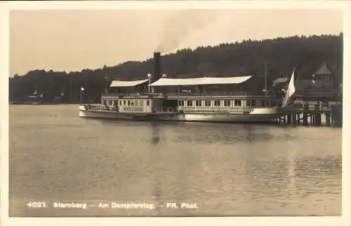 Foto Ak Starnberg am Starnberger See Oberbayern, Am Dampfersteg, Dampfer Wittelsbach