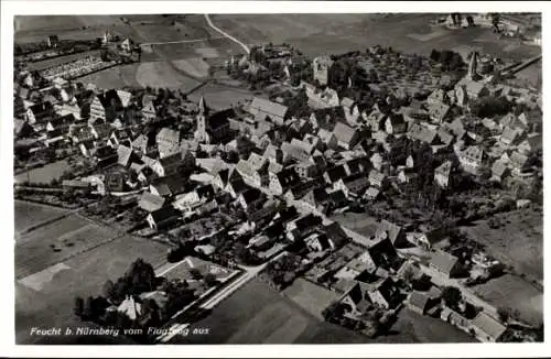 Ak Feucht in Mittelfranken, Totalansicht der Ortschaft, Fliegeraufnahme