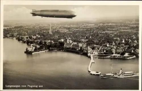 Ak Langenargen am Bodensee, Fliegeraufnahme, Zeppelin, Dampfschiff